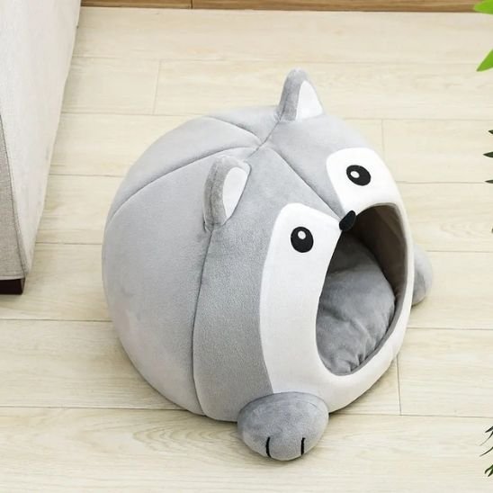 niche pour chat de couleur gris et blanc